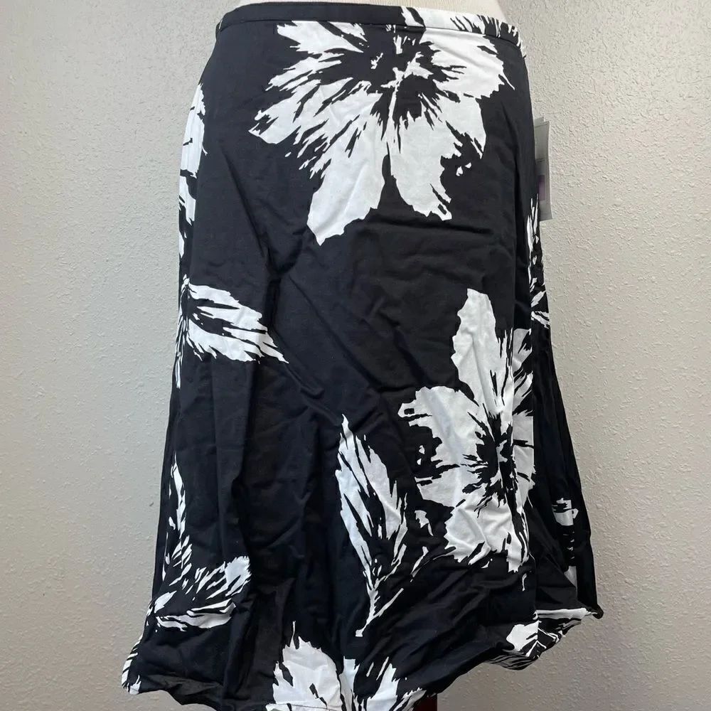 NWT Liz Claiborne Black and White Floral Midi Skirt Size 8